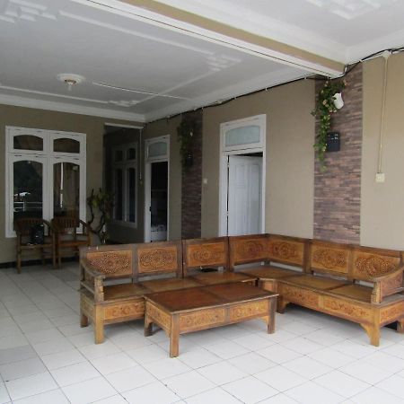 Penginapan Melati Sarangan Ngoại thất bức ảnh