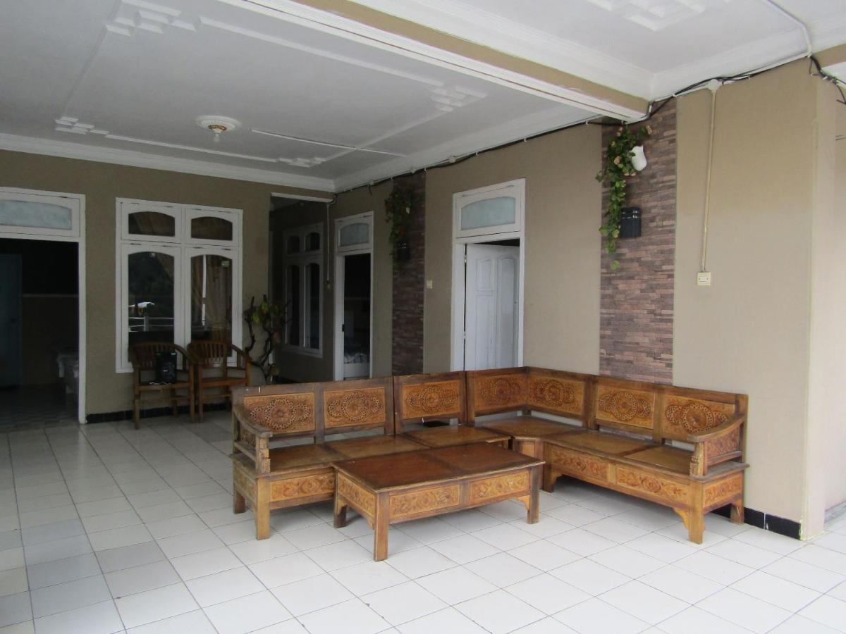 Penginapan Melati Sarangan Ngoại thất bức ảnh