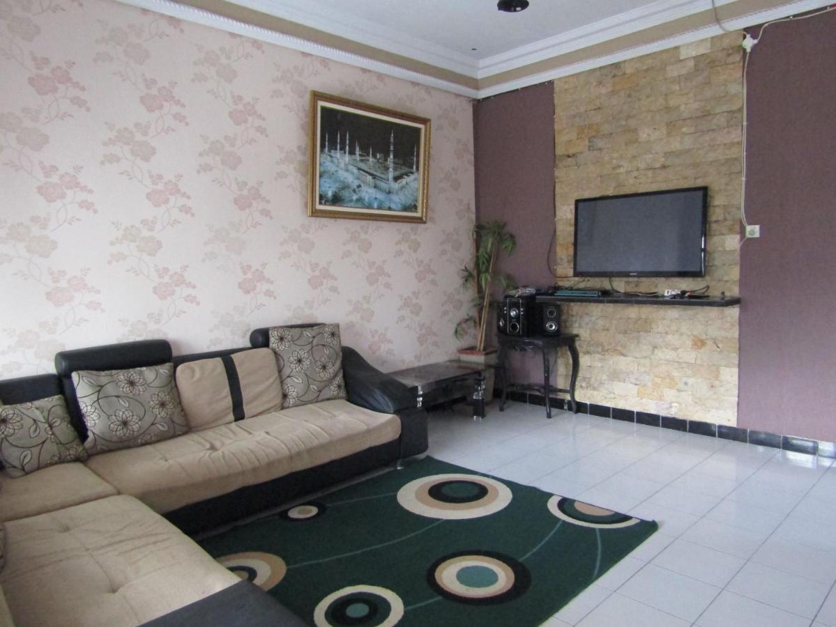 Penginapan Melati Sarangan Ngoại thất bức ảnh