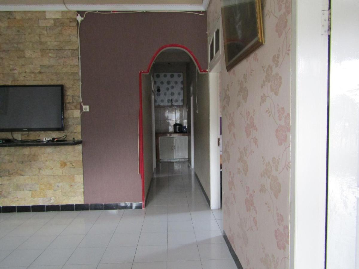 Penginapan Melati Sarangan Ngoại thất bức ảnh